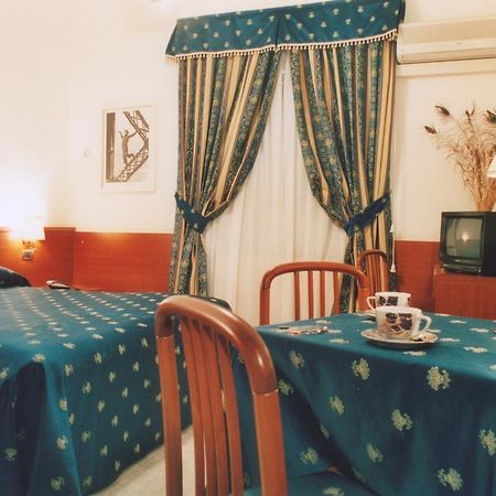 Caput Mundi Hotel Roma Exterior foto